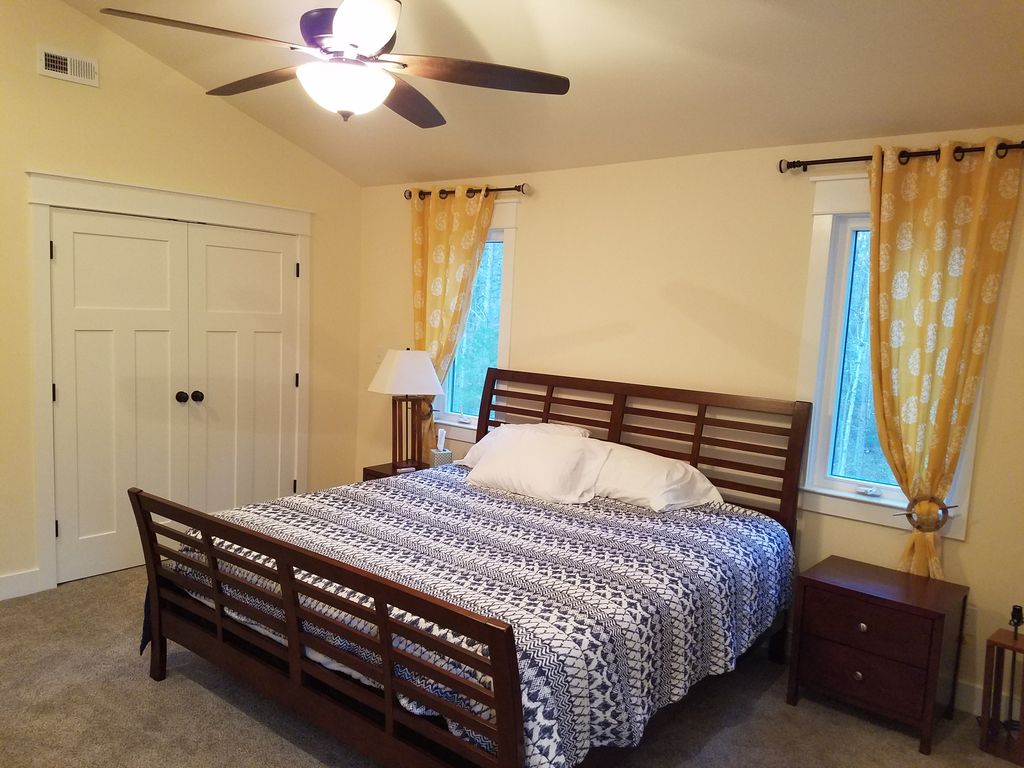lakefront vacation homes virginia