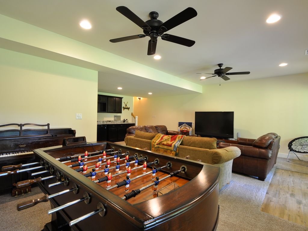 virginia lake house rental