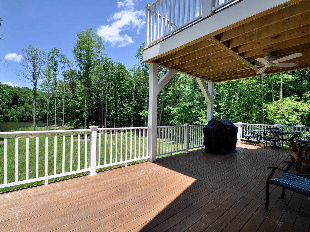 lake homes for rent in virginia